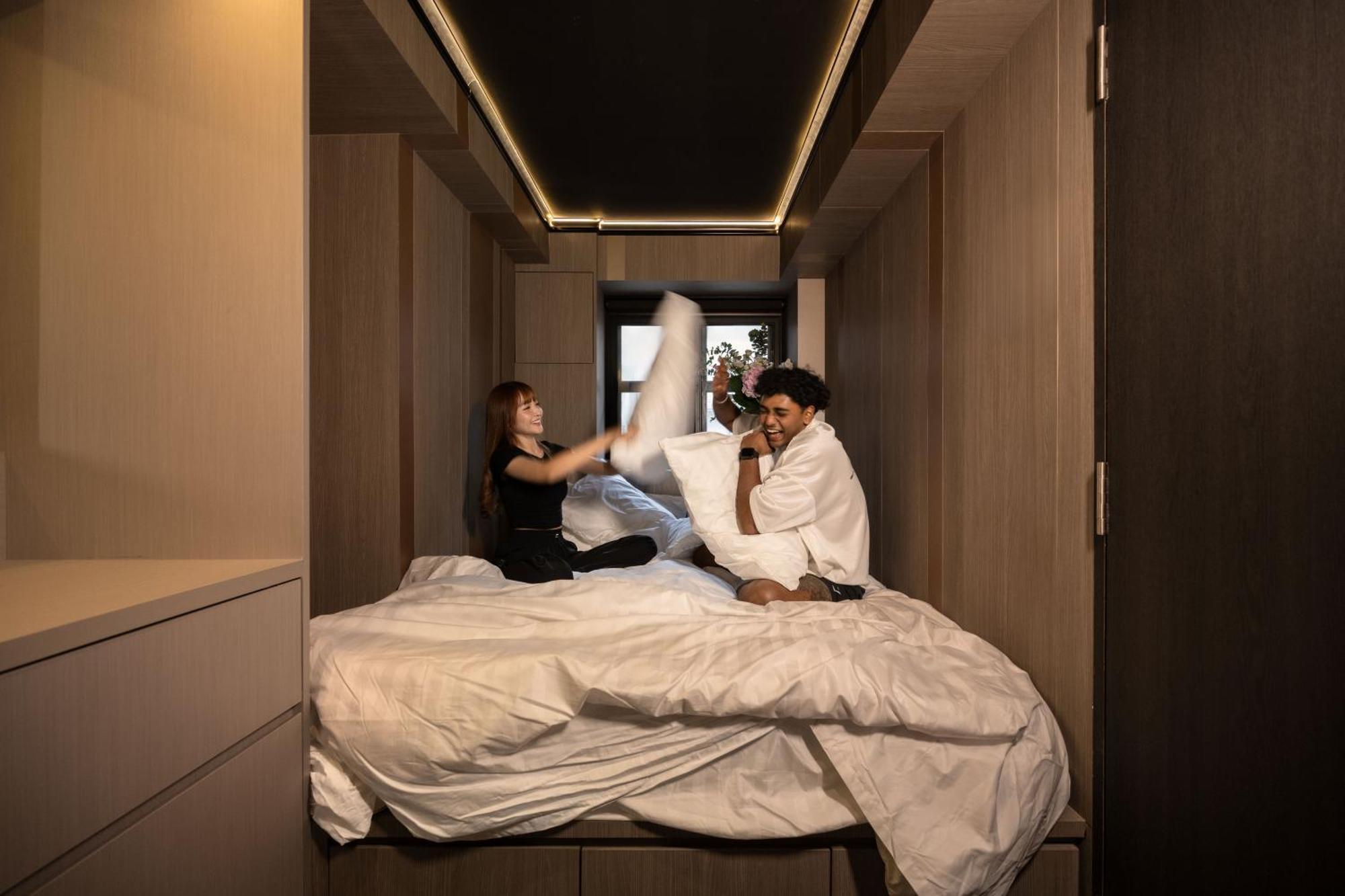Cube Social Boutique Capsule Hotel At Boat Quay Singapore Exterior photo