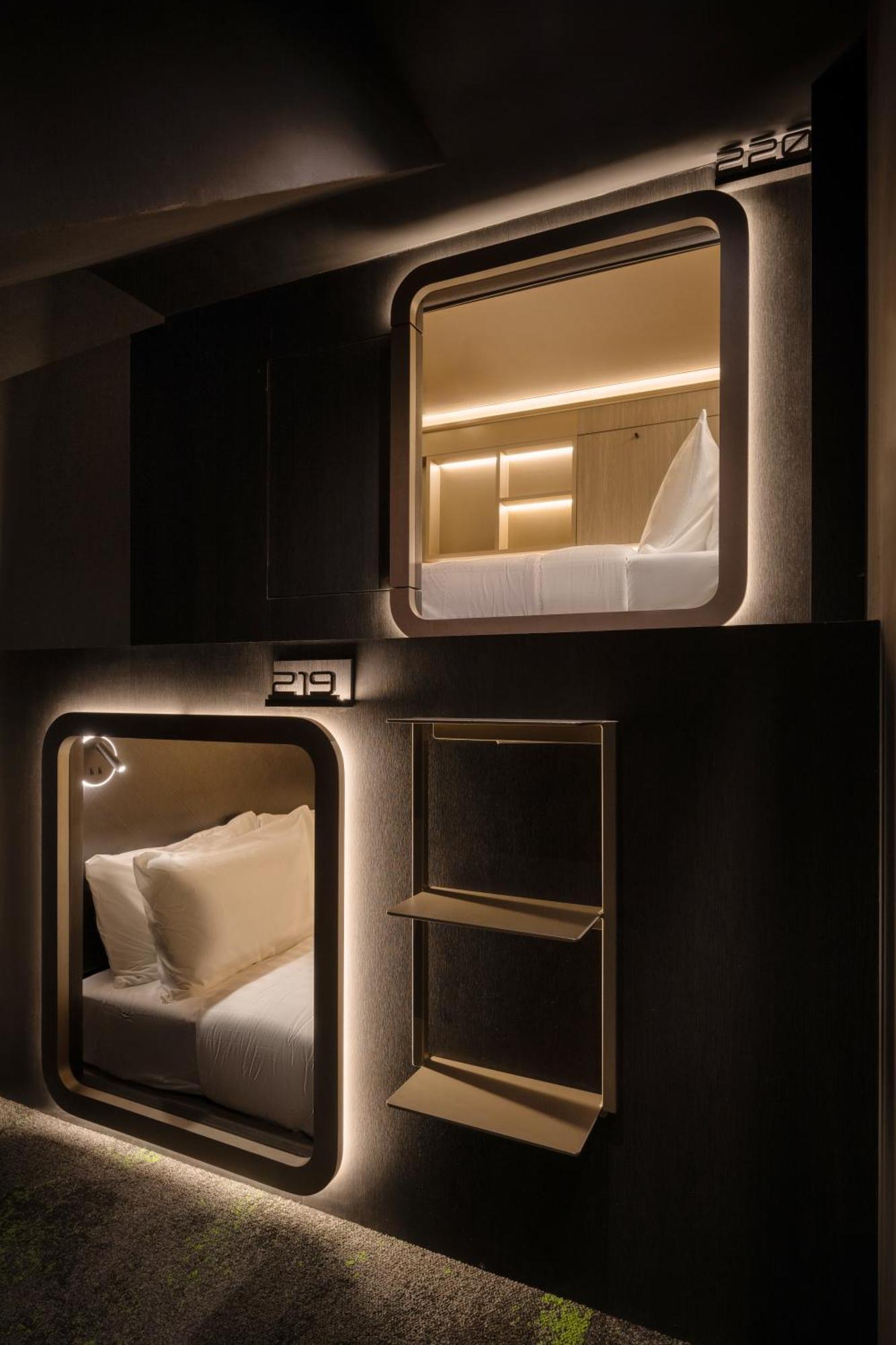 Cube Social Boutique Capsule Hotel At Boat Quay Singapore Exterior photo