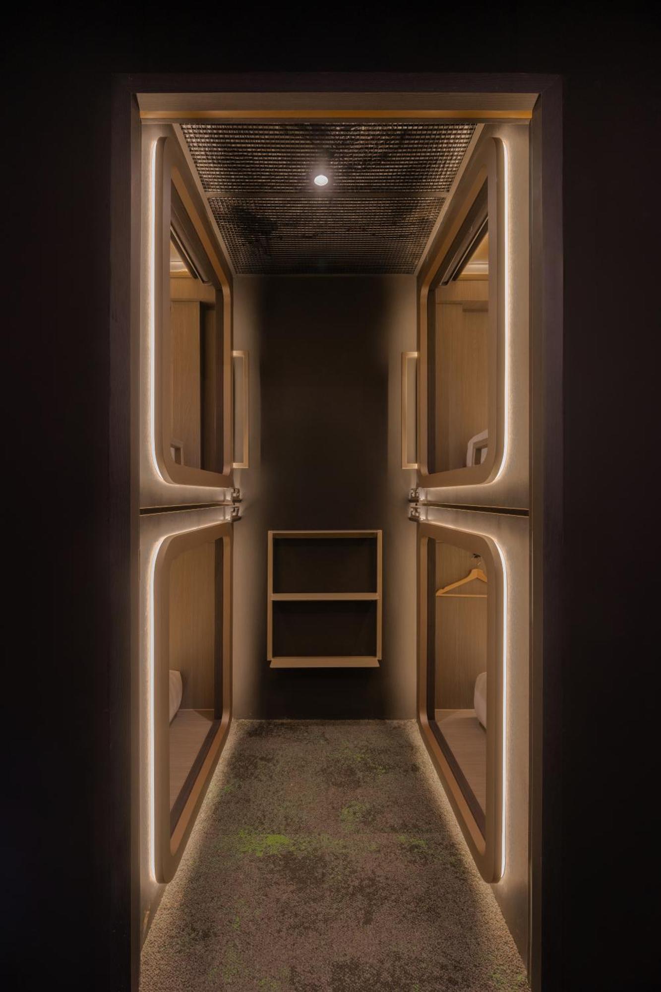 Cube Social Boutique Capsule Hotel At Boat Quay Singapore Exterior photo